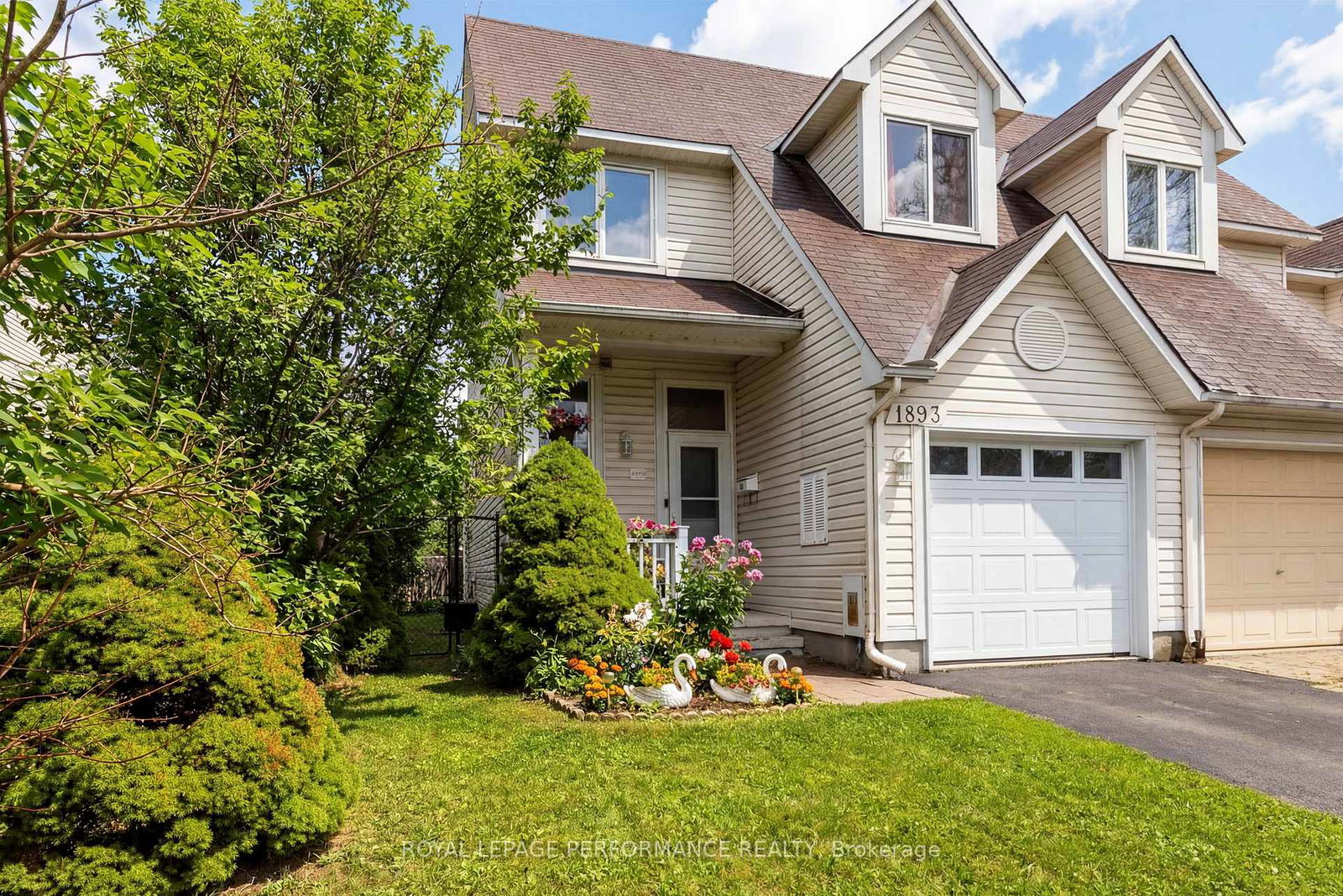 1893-hennessy-crescent-ottawa-ontario-x13014440