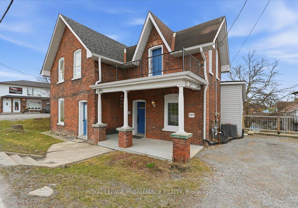 209-dundas-street-e-quinte-west-ontario-x13015042