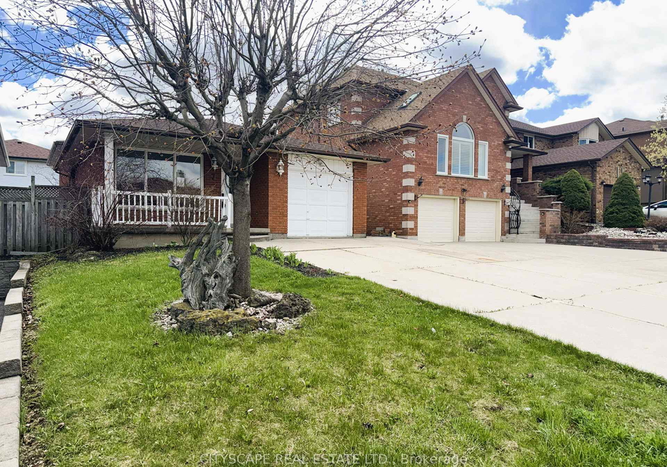7-quincy-court-hamilton-ontario-x13015522