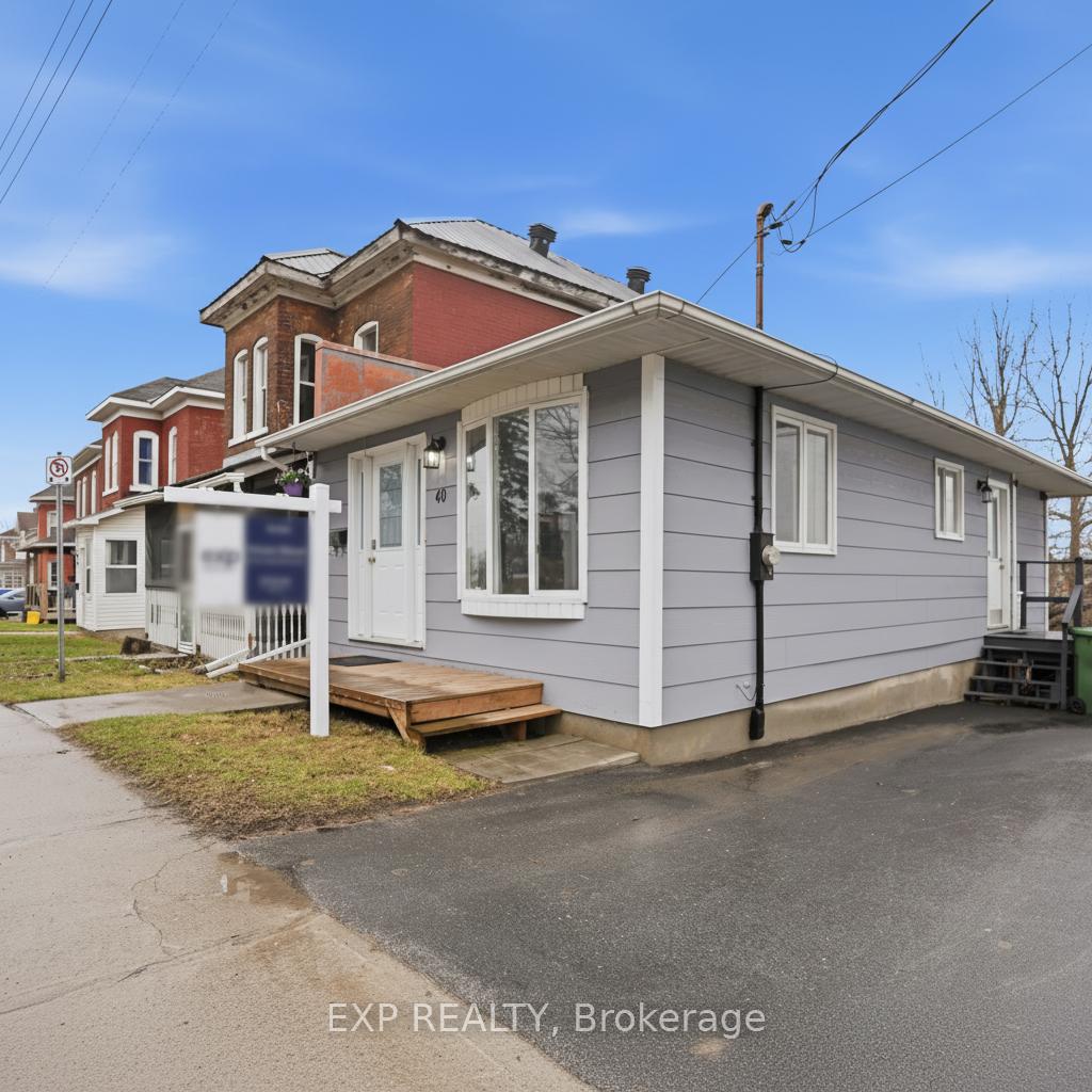 40-elmsley-street-smiths-falls-ontario-x13015632