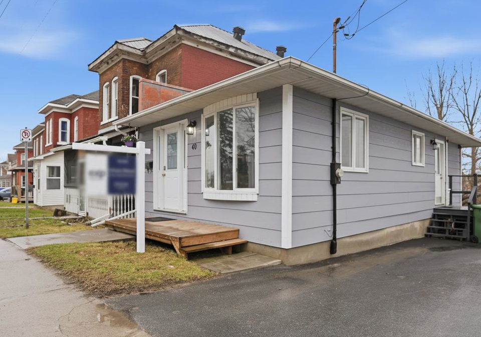 40-elmsley-street-smiths-falls-ontario-x13015632
