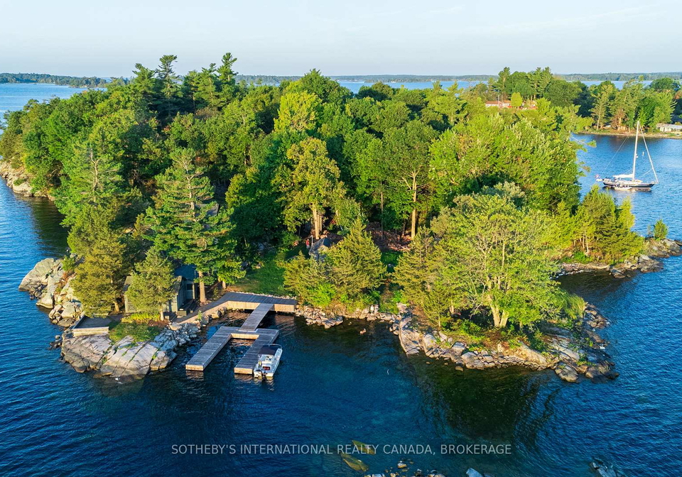 1-dumfounder-island-gananoque-ontario-x13015862