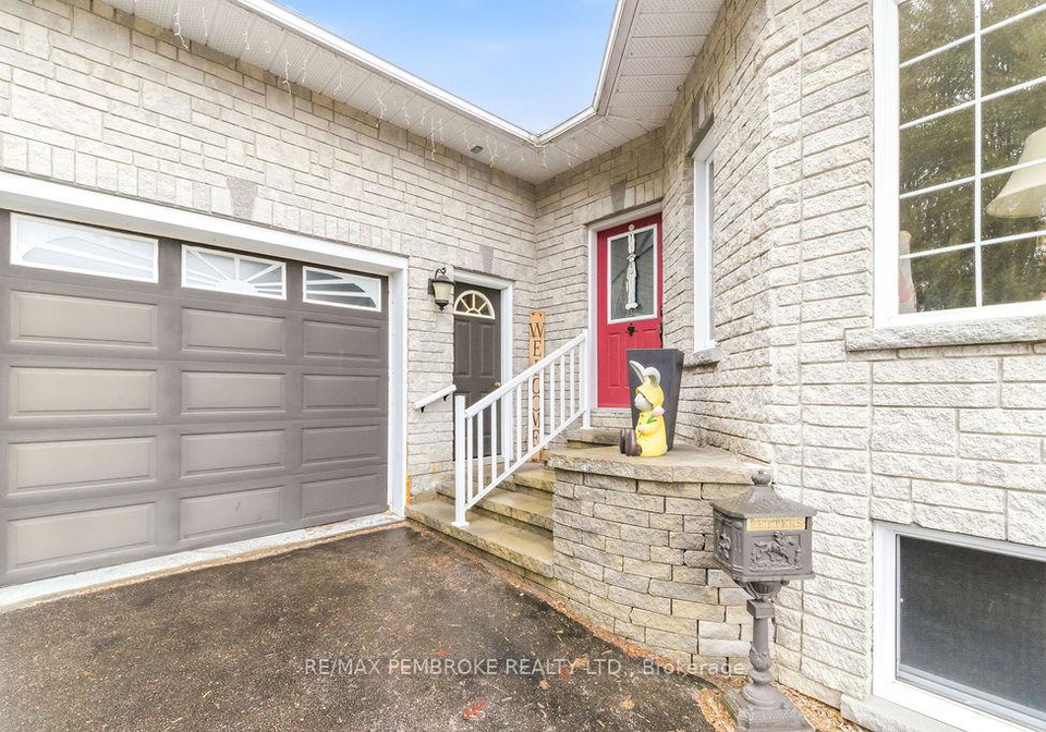 152-reta-crescent-pembroke-ontario-x13016022