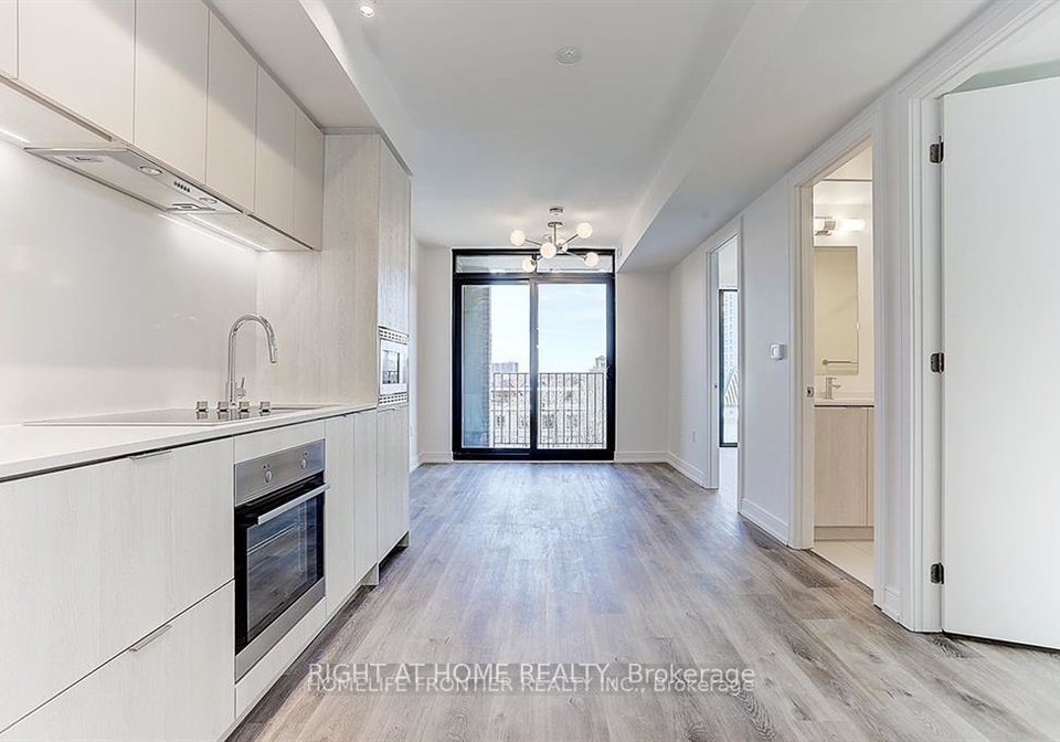 1-jarvis-street-hamilton-ontario-x13016286