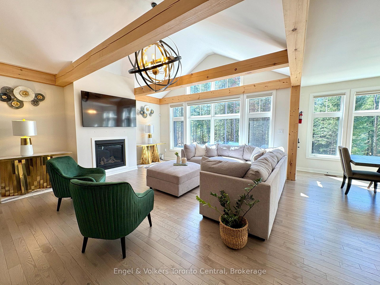1050-greensview-drive-lake-of-bays-ontario-x13016852