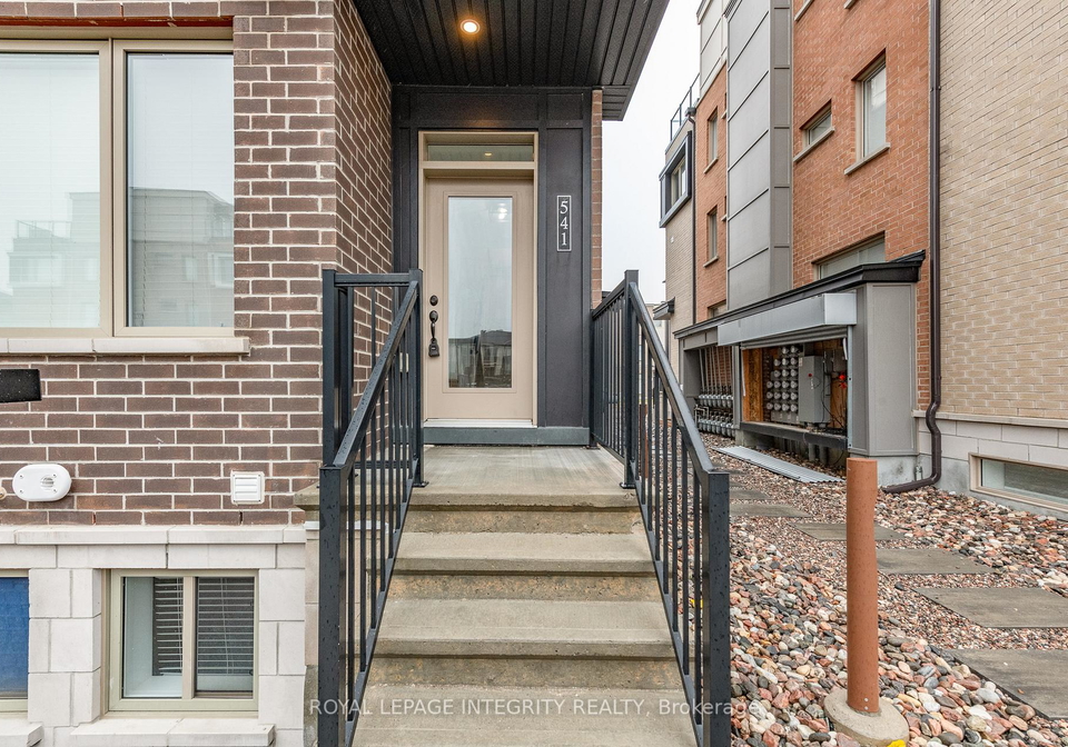 541-takamose-private-ottawa-ontario-x13017148