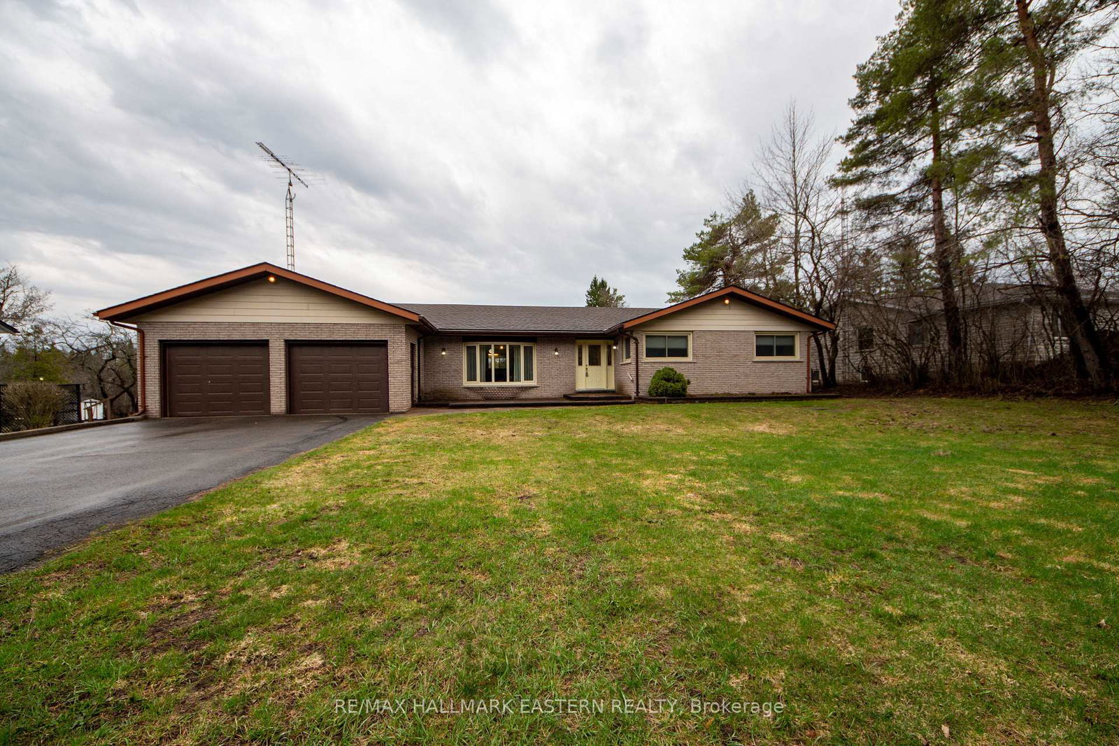 1239-7th-line-selwyn-ontario-x13017164