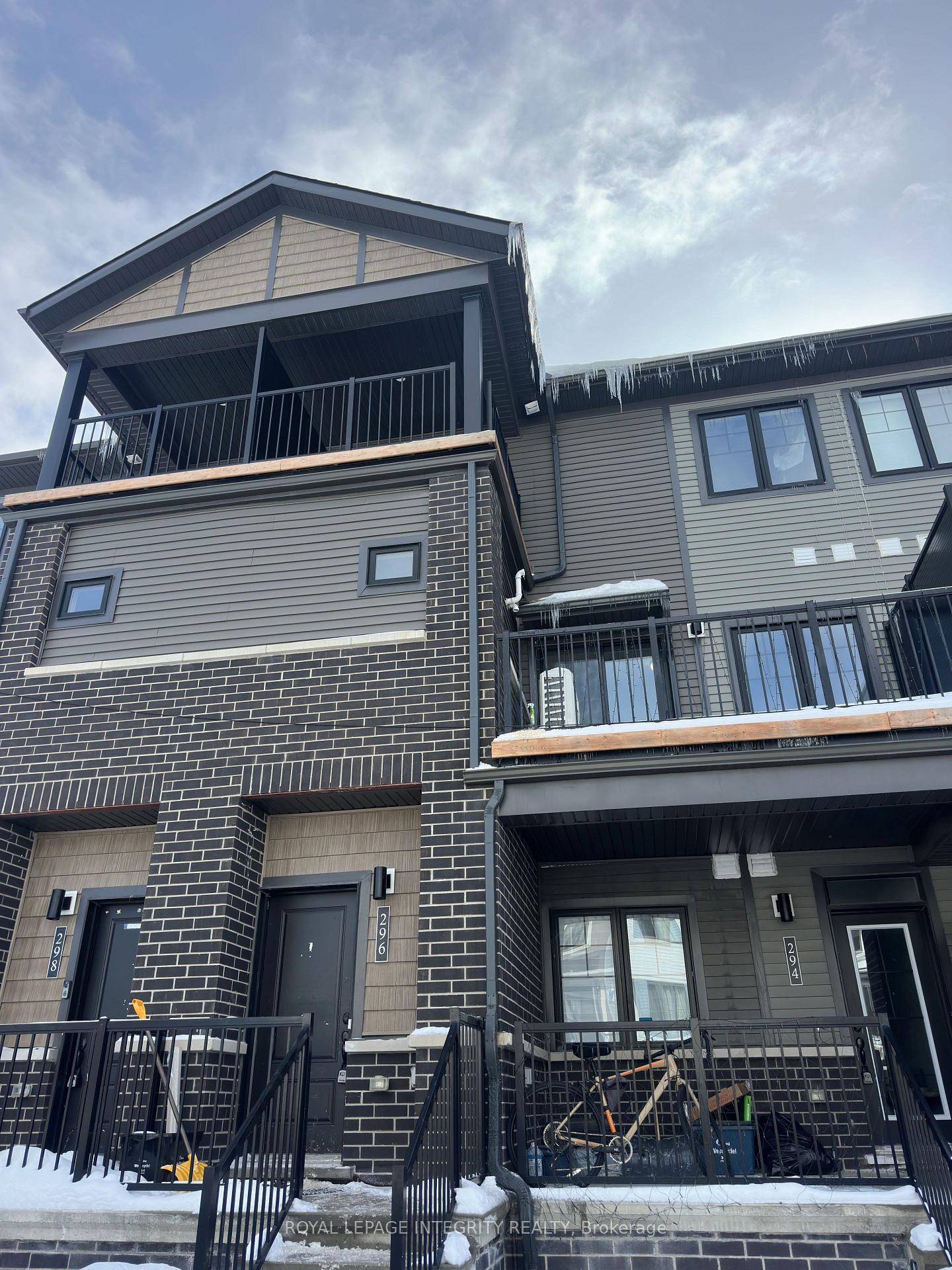 296-anyolite-private-ottawa-ontario-x13017686