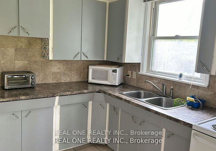 92-binkley-crescent-w-hamilton-ontario-x13017898