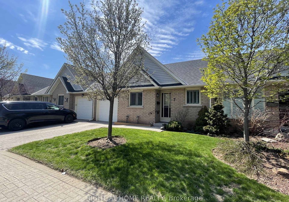 165-main-street-e-grimsby-ontario-x13018004