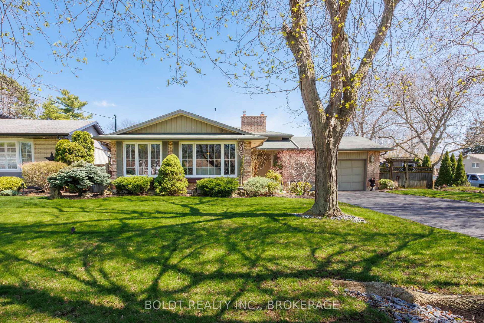 24-mississauga-road-st-catharines-ontario-x13018148