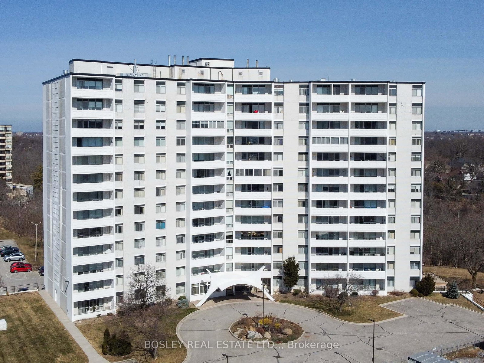 15-towering-heights-boulevard-st-catharines-ontario-x13018168