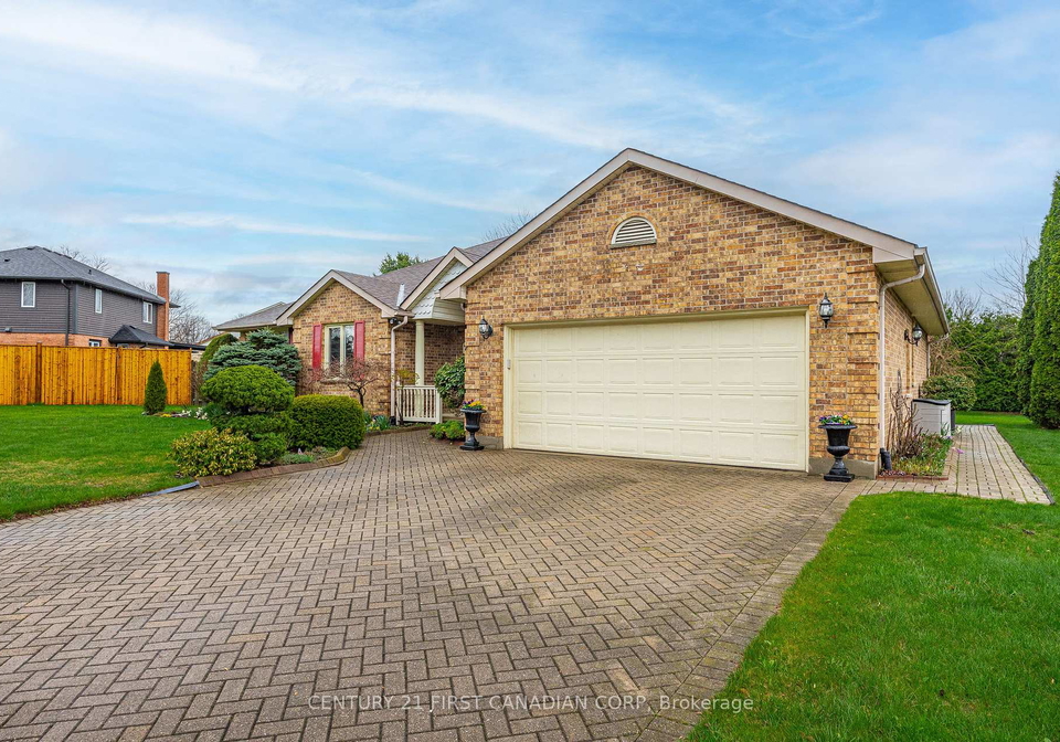 7069-diane-crescent-london-south-ontario-x13018344