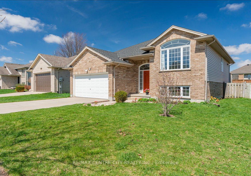71-middlesex-drive-strathroy-caradoc-ontario-x13018538