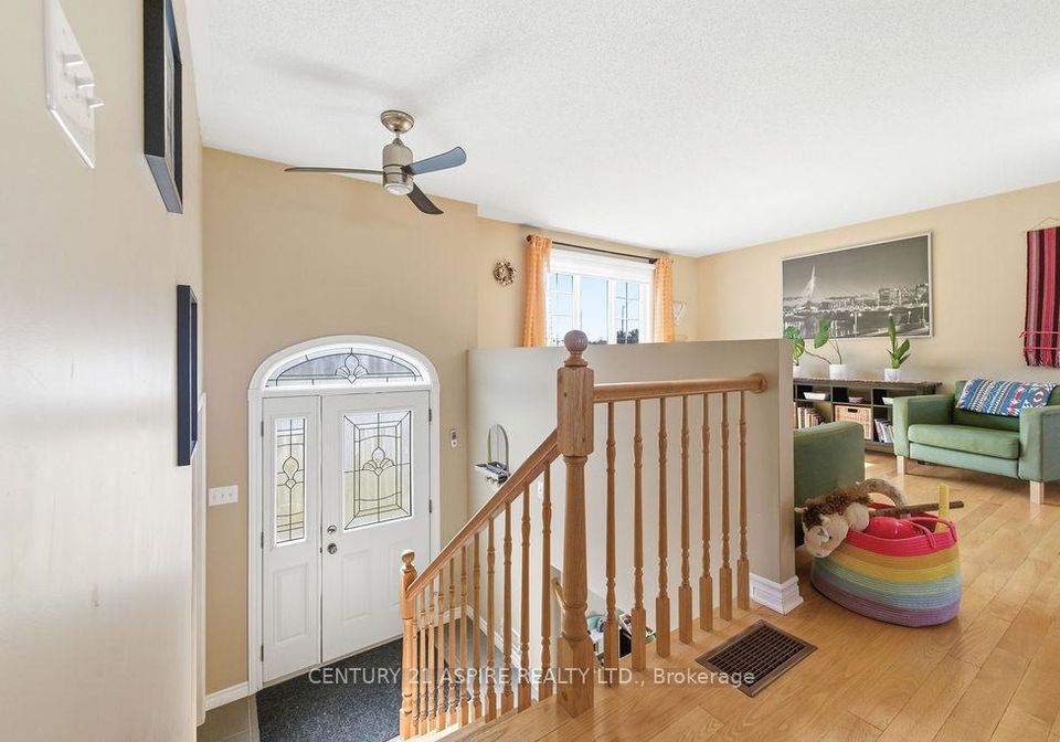 64-spruce-street-petawawa-ontario-x13018634