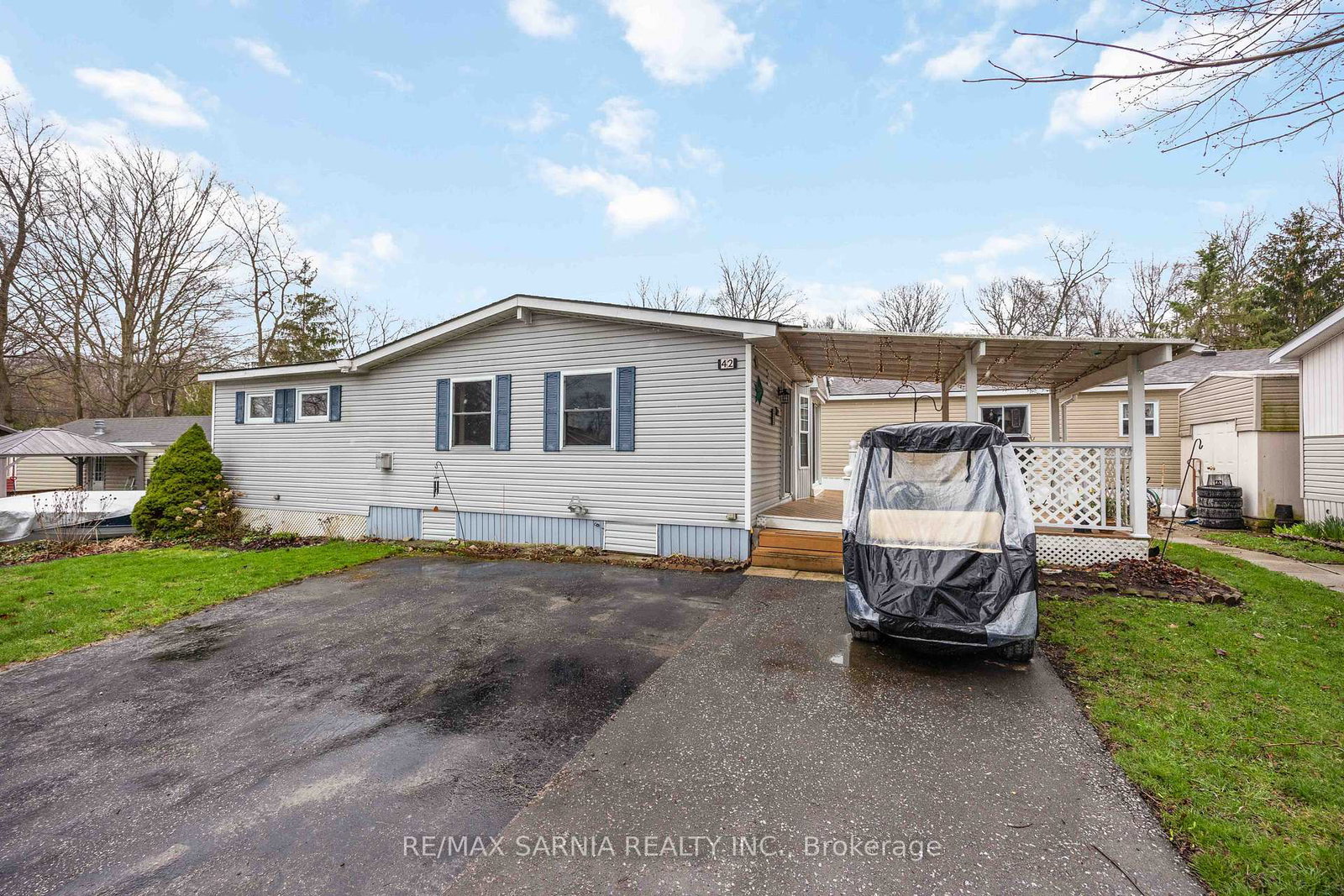 4895-lakeshore-road-plympton-wyoming-ontario-x13018684
