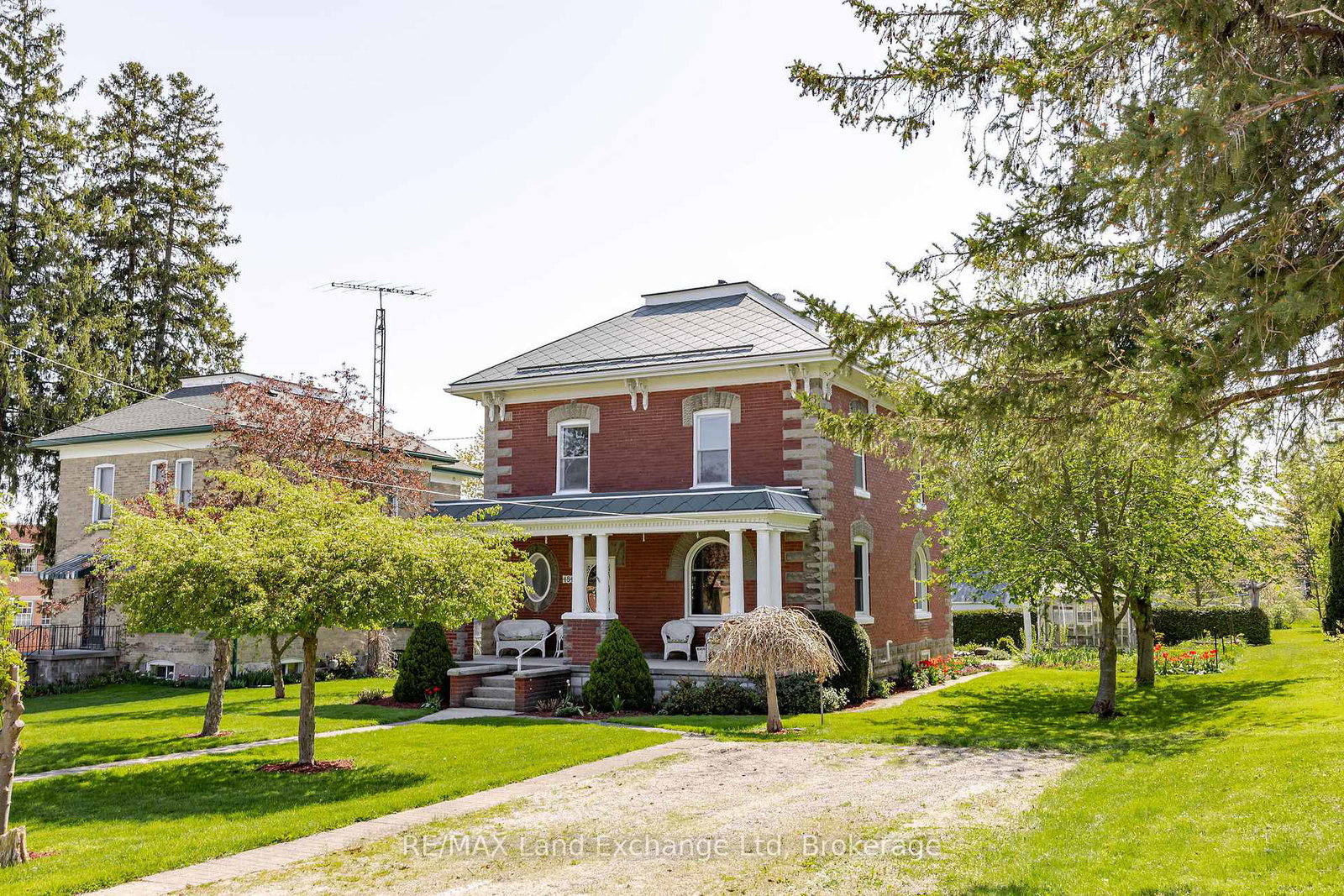 484-queen-street-north-huron-ontario-x13018890