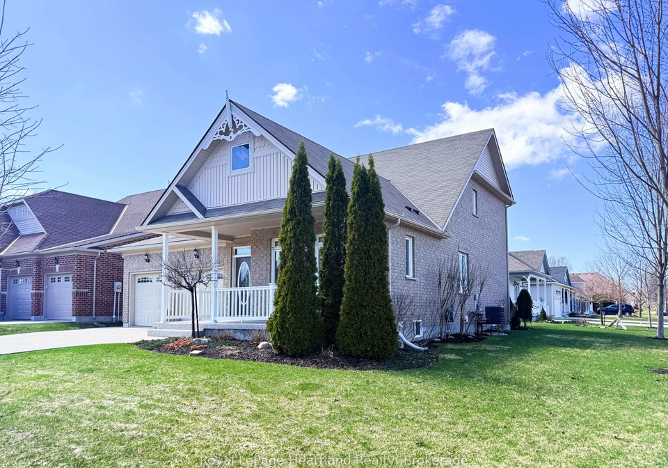 10-macpherson-avenue-huron-east-ontario-x13019076