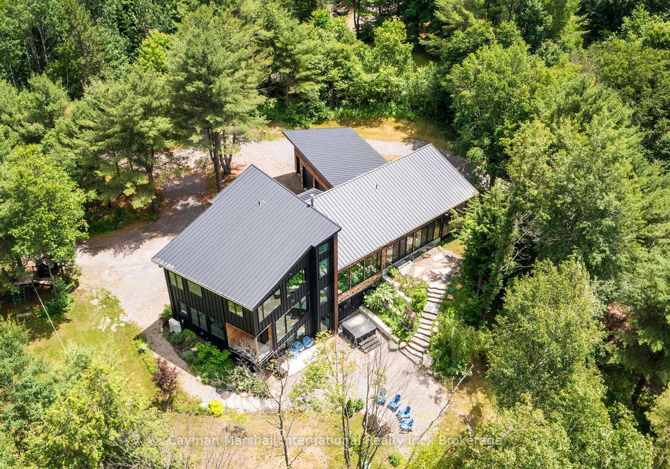 1016-zoe-lane-bracebridge-ontario-x13019224