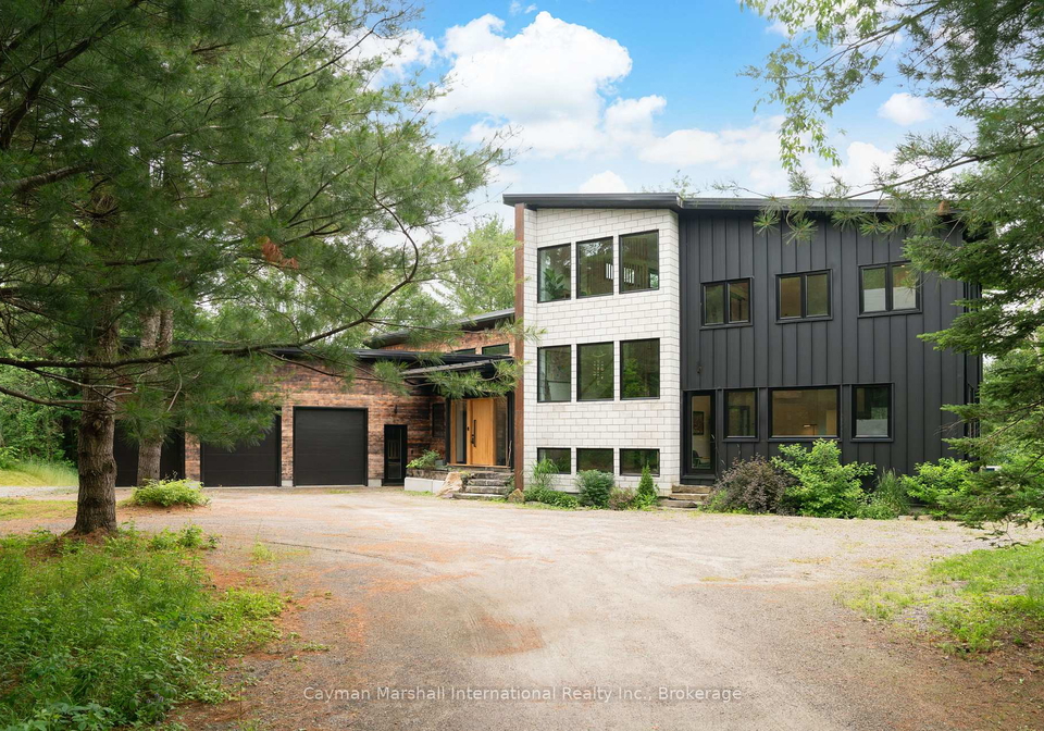 1016-zoe-lane-bracebridge-ontario-x13019224