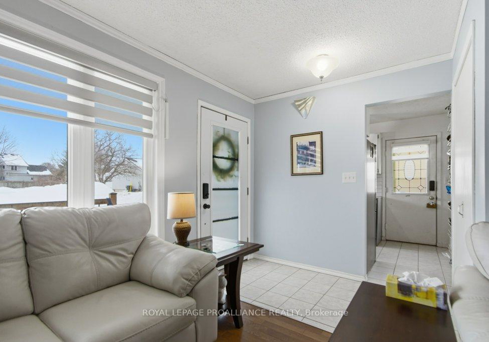 8-birch-street-quinte-west-ontario-x13019434