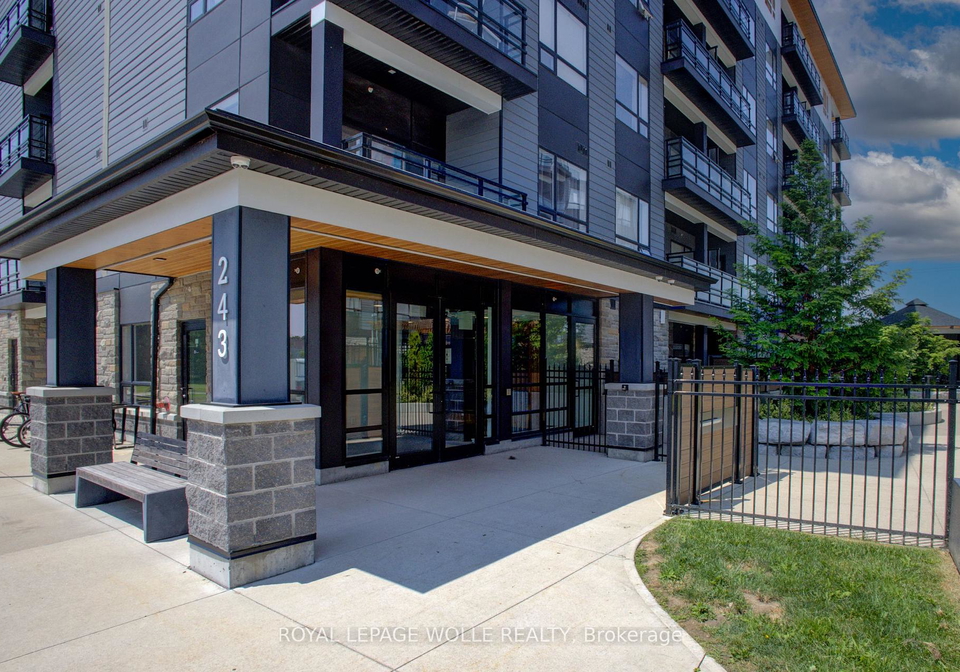 243-northfield-drive-e-waterloo-ontario-x13019654