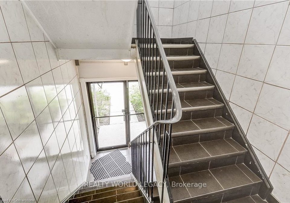119-cedar-street-s-kitchener-ontario-x13019840
