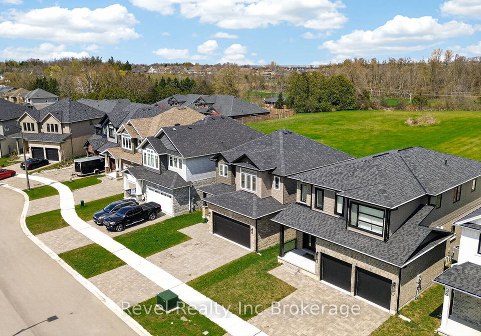 32-sutherland-crescent-ingersoll-ontario-x13020060
