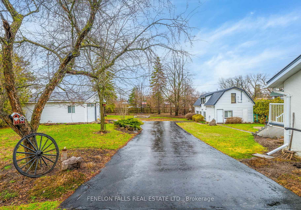 12-north-street-kawartha-lakes-ontario-x13020354