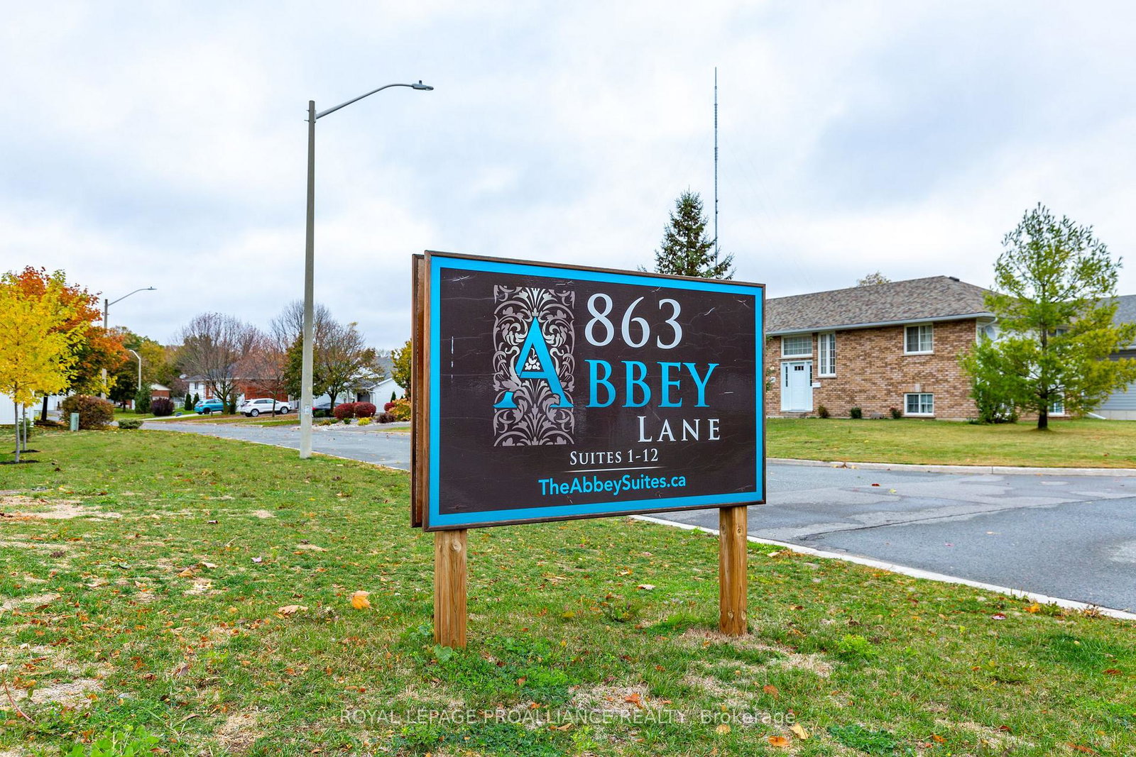 863-abbey-lane-peterborough-ontario-x13020486