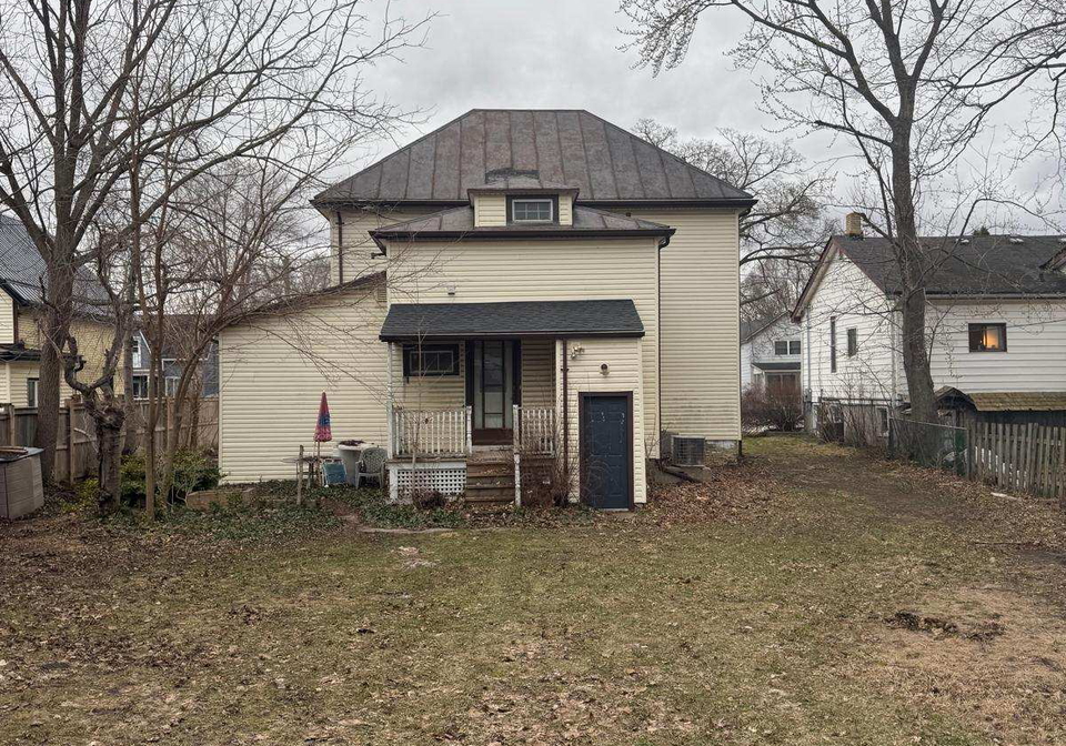 106-and-108-centre-street-w-strathroy-caradoc-ontario-x13020536