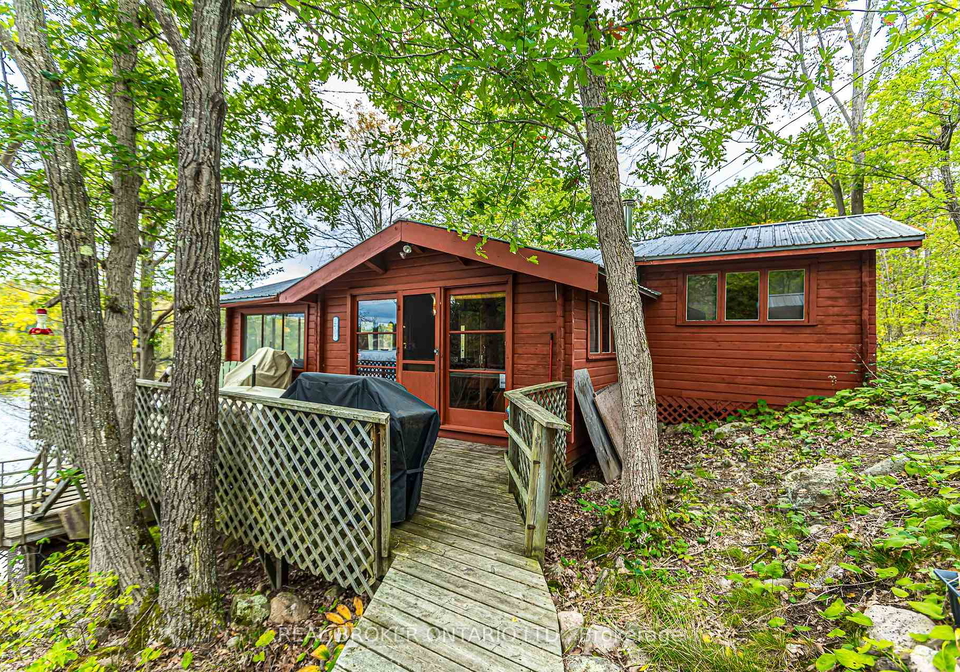 744-10-baxter-island-georgian-bay-ontario-x13020594
