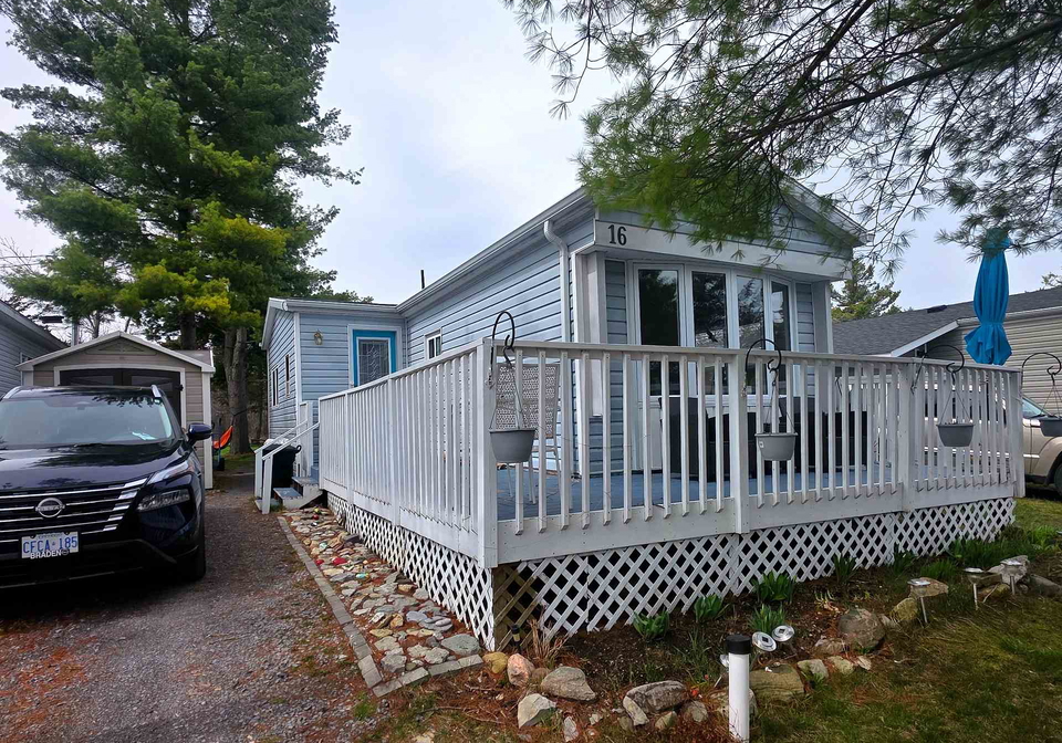 5633-bath-road-loyalist-ontario-x13020832