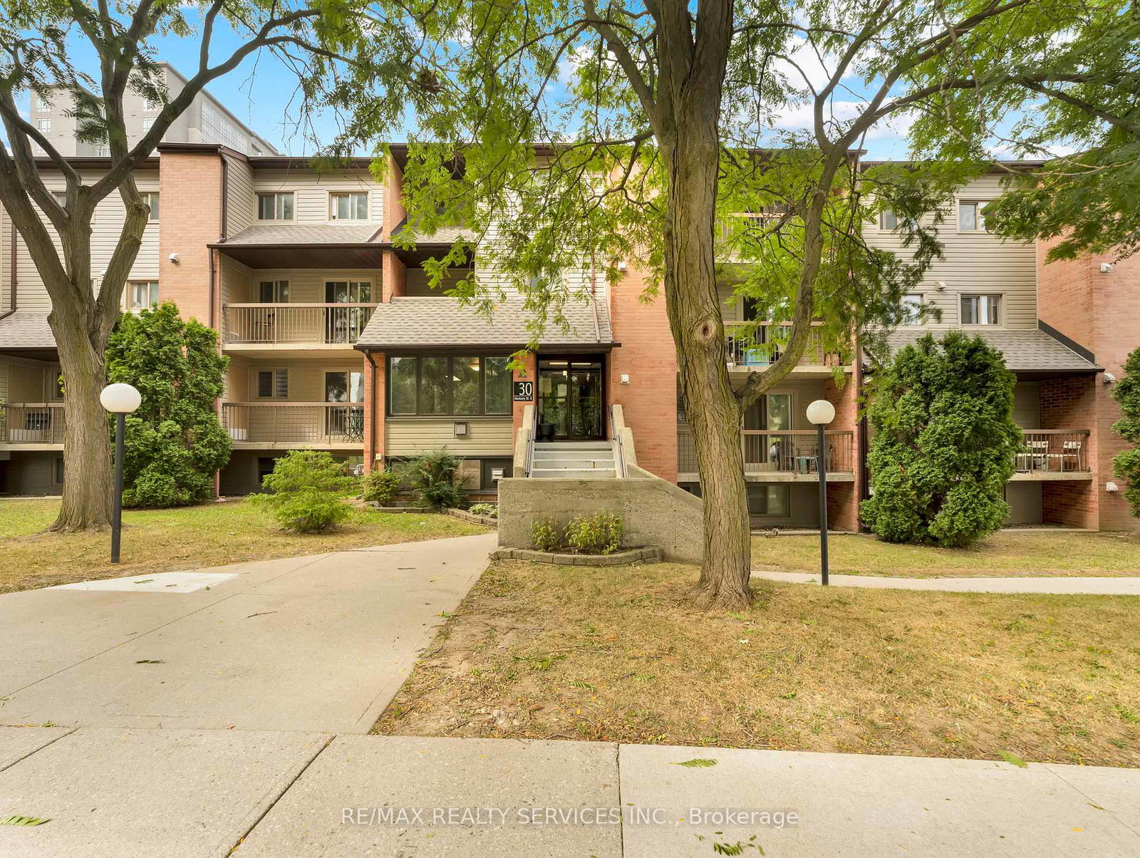 30-hickory-street-e-waterloo-ontario-x13021156