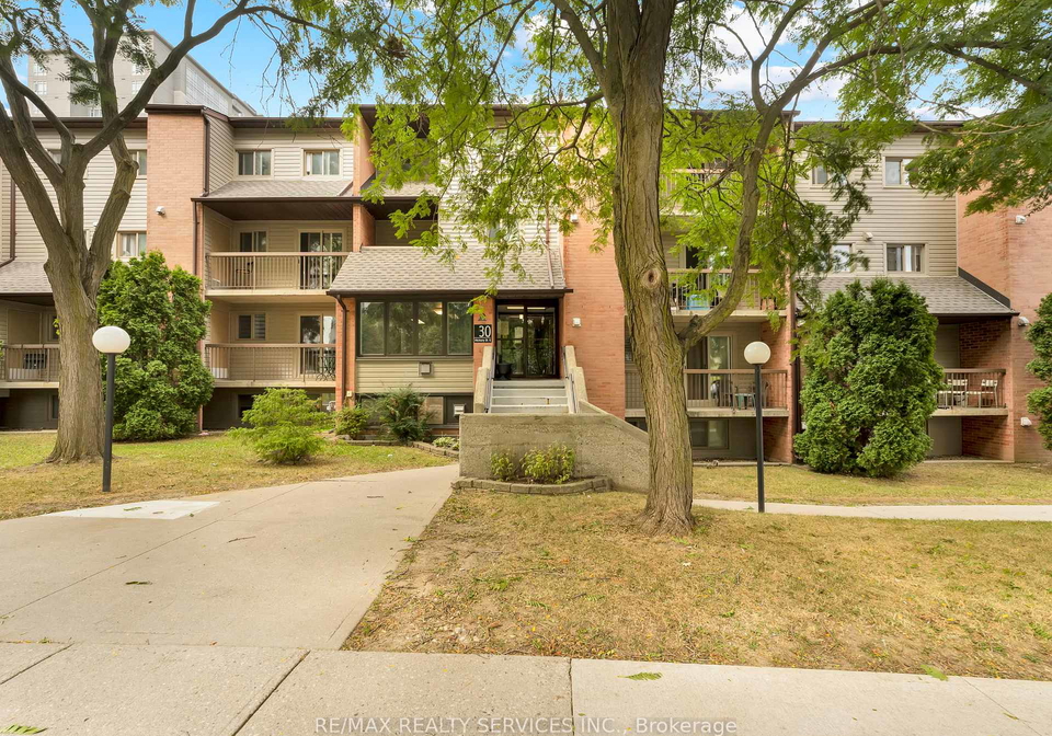 30-hickory-street-e-waterloo-ontario-x13021156