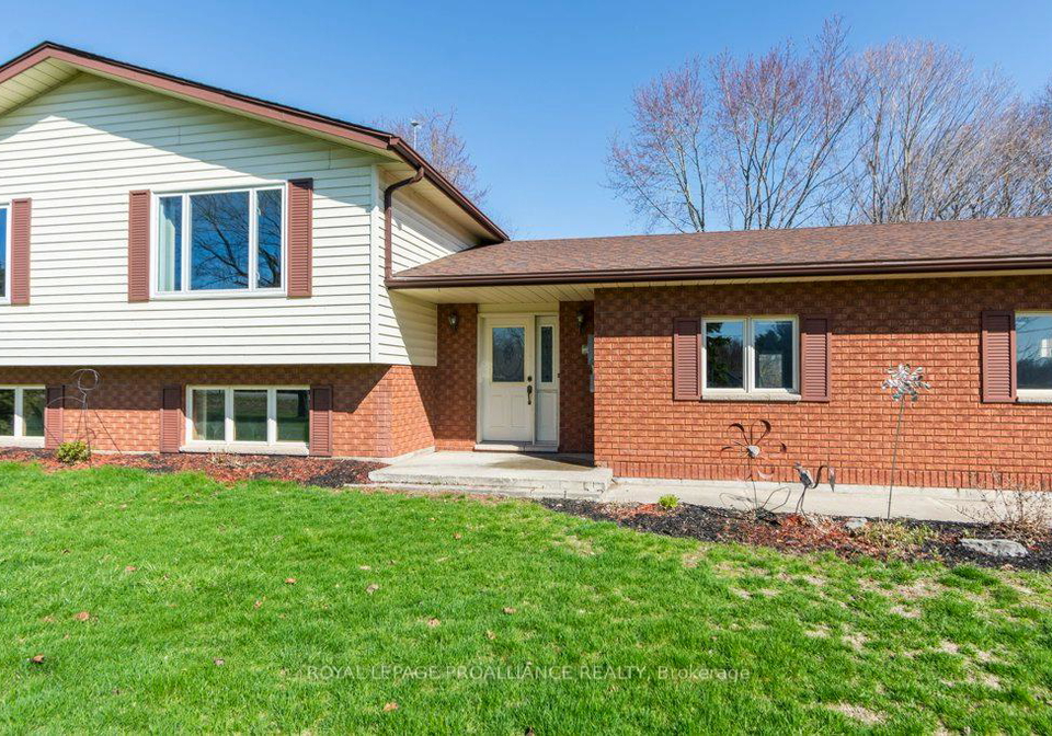 858-county-road-64-brighton-ontario-x13021312