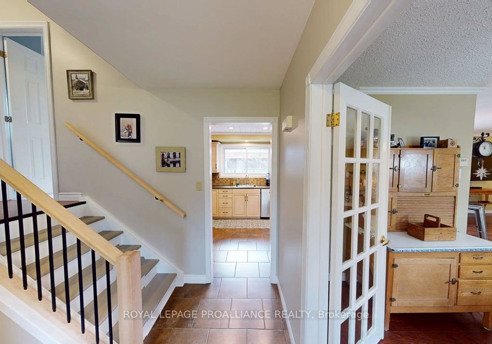 11-stavebank-road-belleville-ontario-x13021346