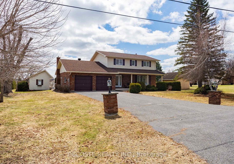 100-macleod-crescent-north-glengarry-ontario-x13021576