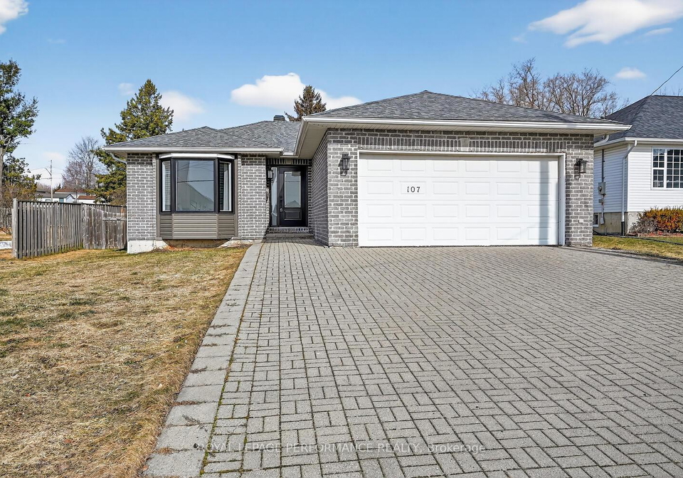 107-lorne-street-smiths-falls-ontario-x13021856