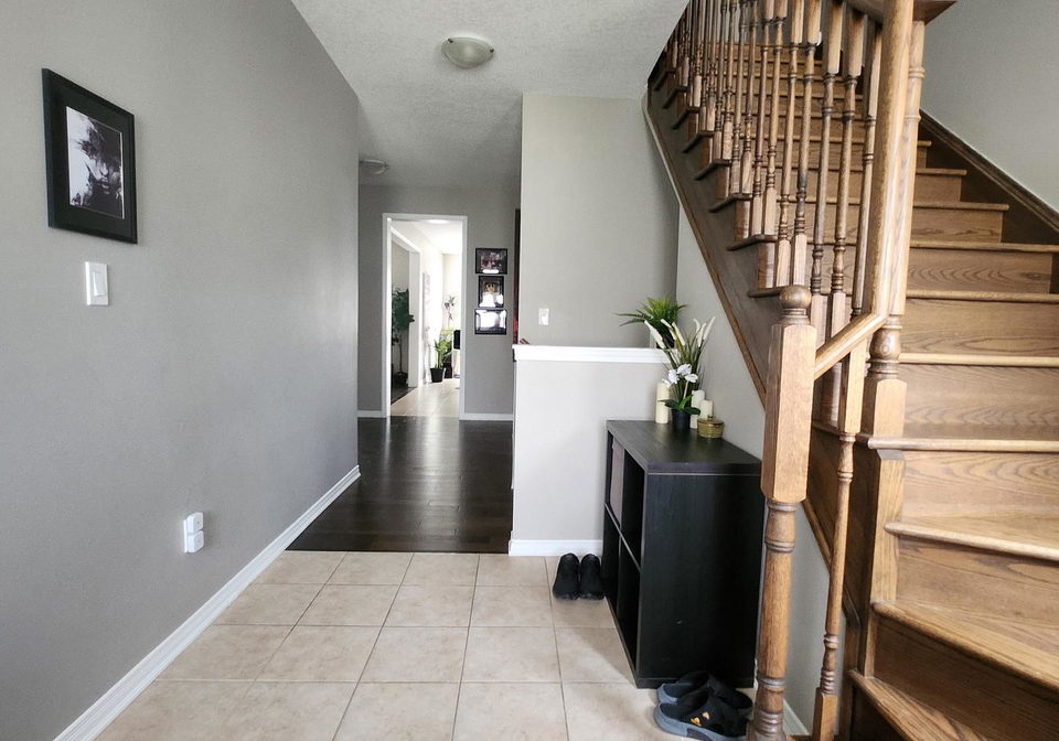 24-armes-street-hamilton-ontario-x13021888