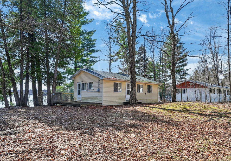 219-hardy-lane-tay-valley-ontario-x13021912