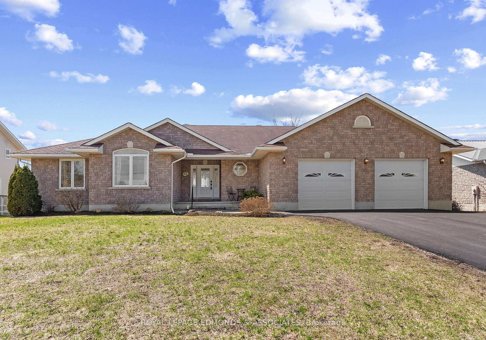 17-minto-street-whitewater-region-ontario-x13022032