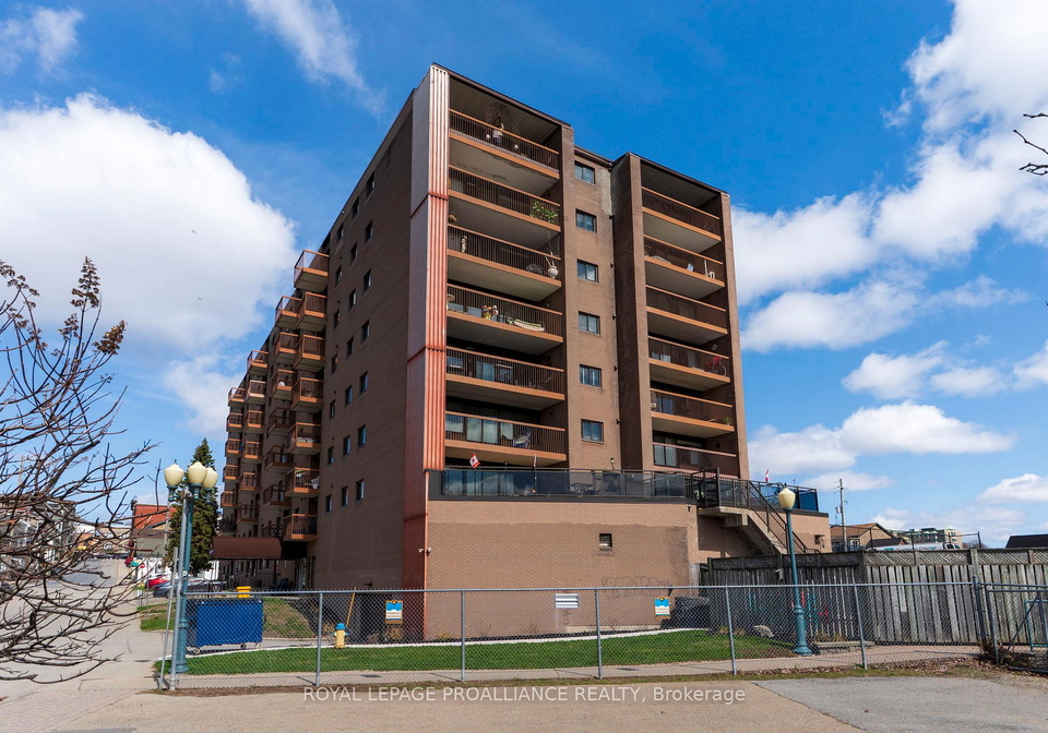 3-apple-street-brockville-ontario-x13022088