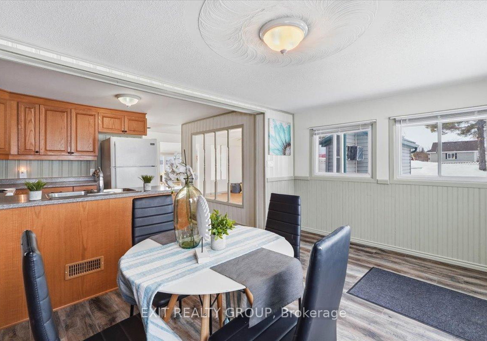 1083-lakeside-drive-prince-edward-county-ontario-x13022136