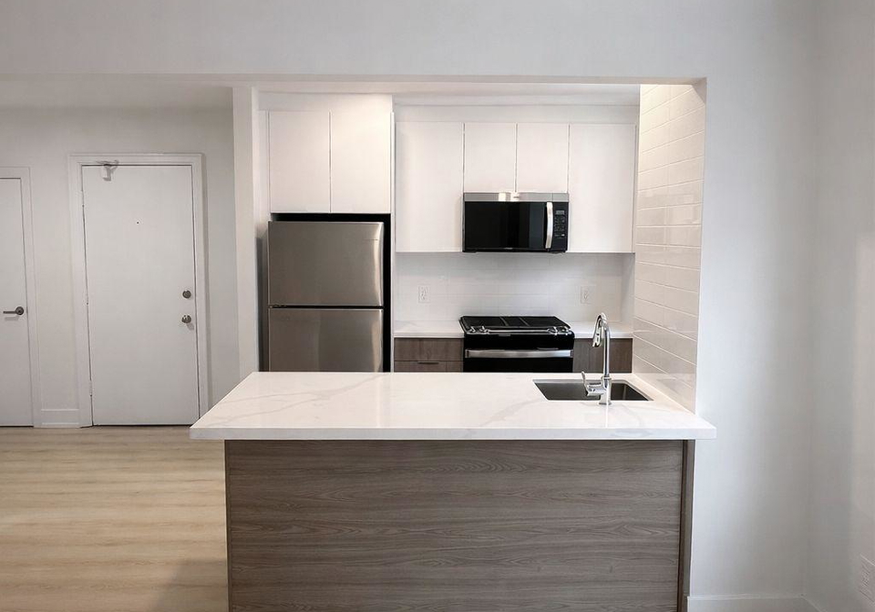 1024-king-street-e-hamilton-ontario-x13022456