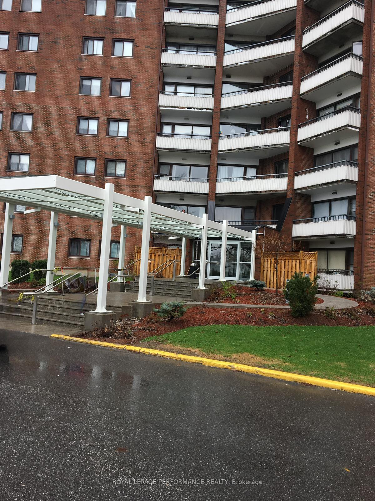 20-chesterton-drive-ottawa-ontario-x13022484