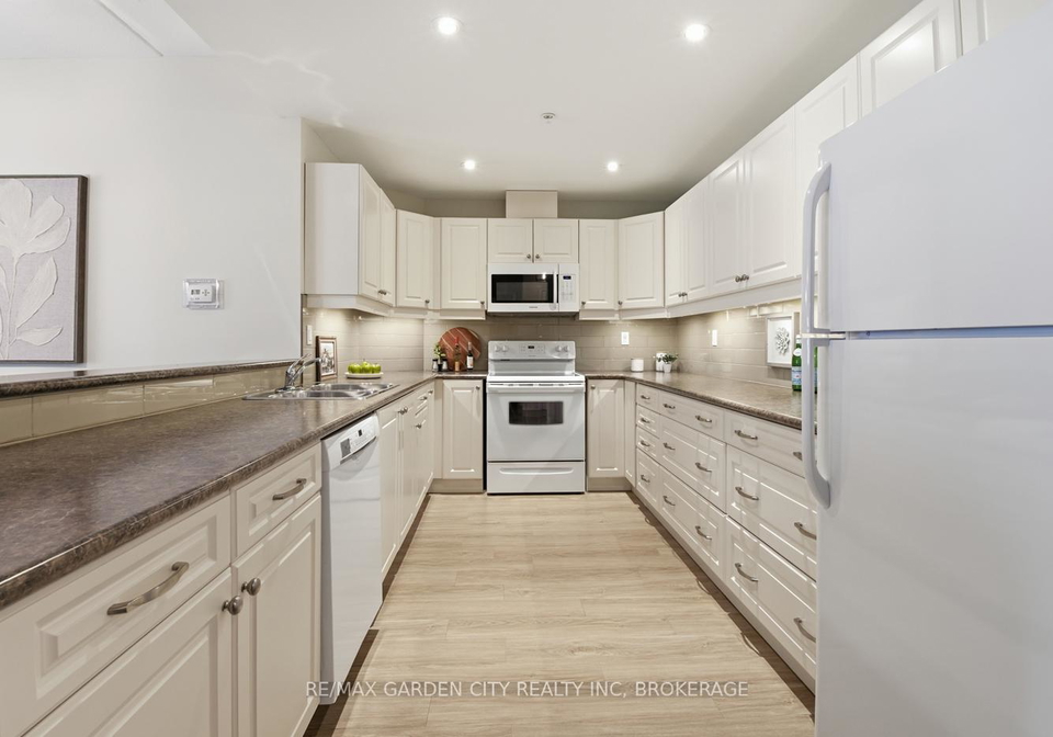 16-sullivan-avenue-thorold-ontario-x13022542
