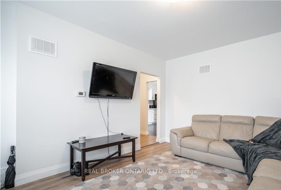 301-wallace-avenue-s-welland-ontario-x13022646