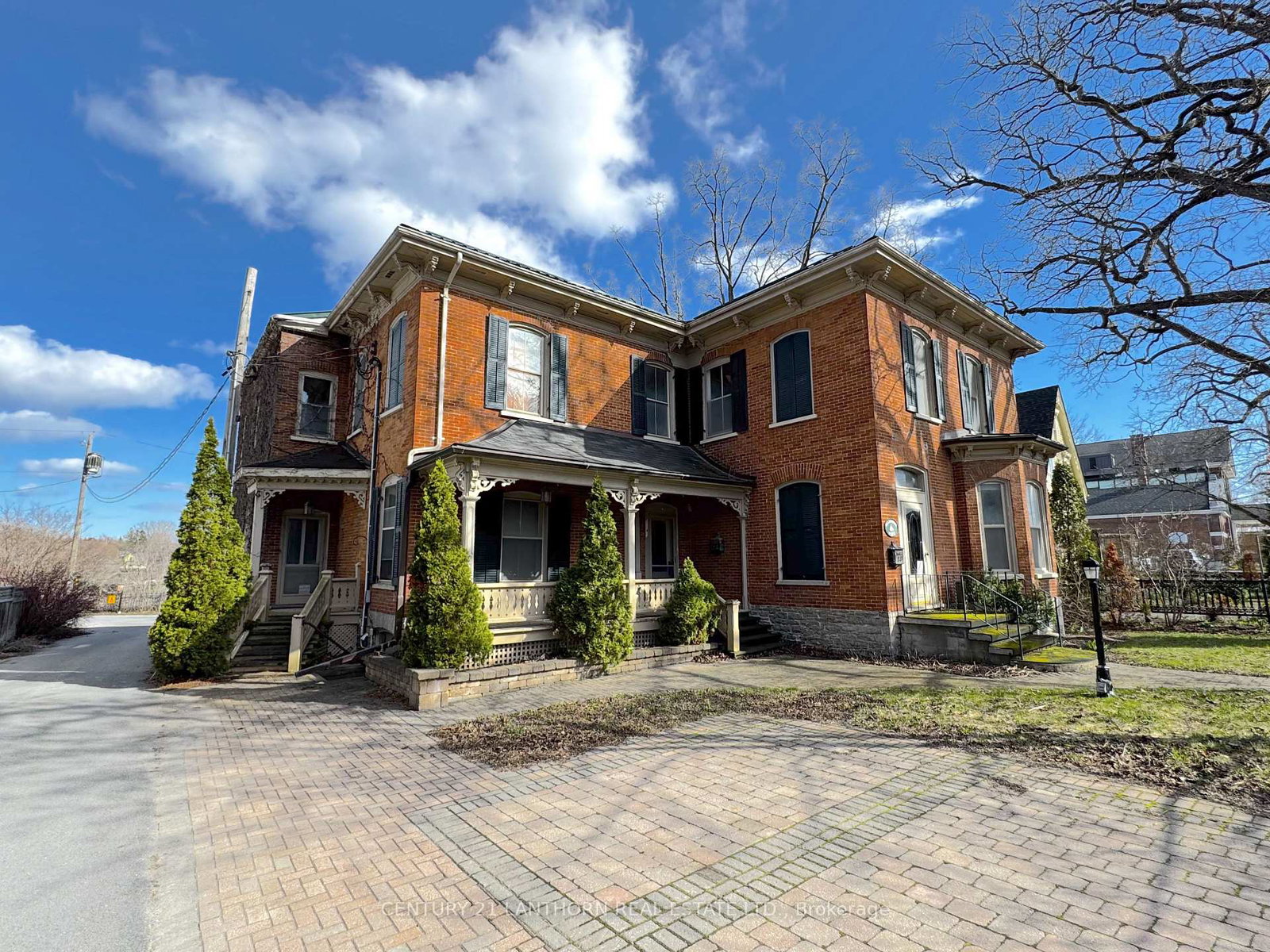 340-main-street-prince-edward-county-ontario-x13022876