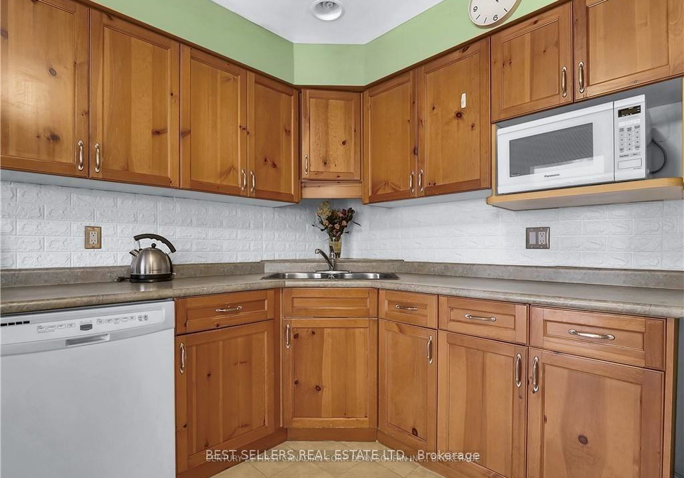 185-north-centre-road-london-north-ontario-x13023320